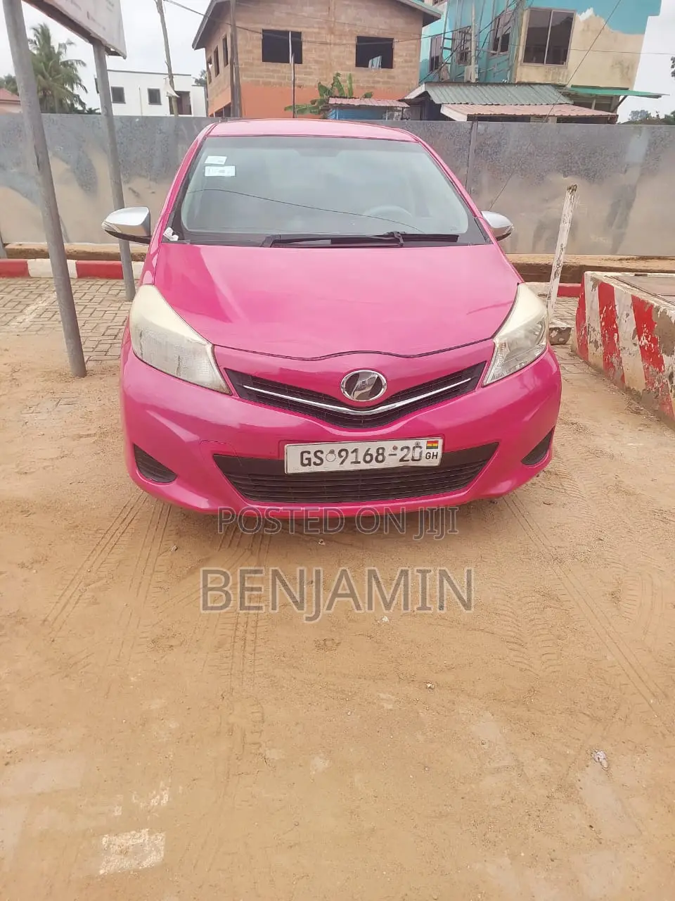 Toyota Vitz 1.0 FWD 5dr 2011 Pink