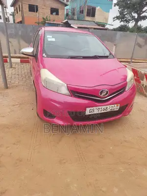 Toyota Vitz 1.0 FWD 5dr 2011 Pink