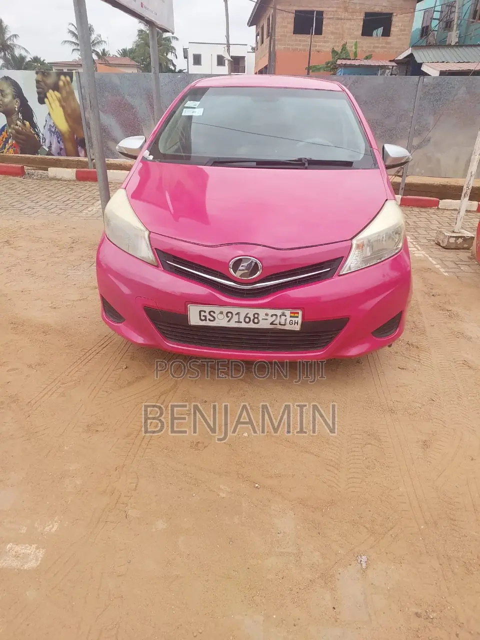 Toyota Vitz 1.0 FWD 5dr 2011 Pink
