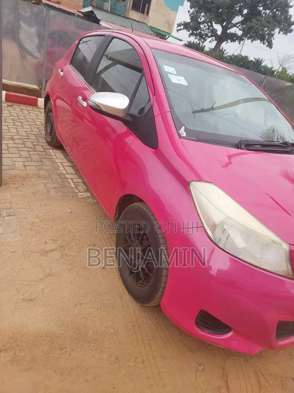 Toyota Vitz 1.0 FWD 5dr 2011 Pink