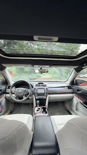 Toyota Camry XLE 4dr Sedan (2.5L 4cyl 6A) 2014 Red