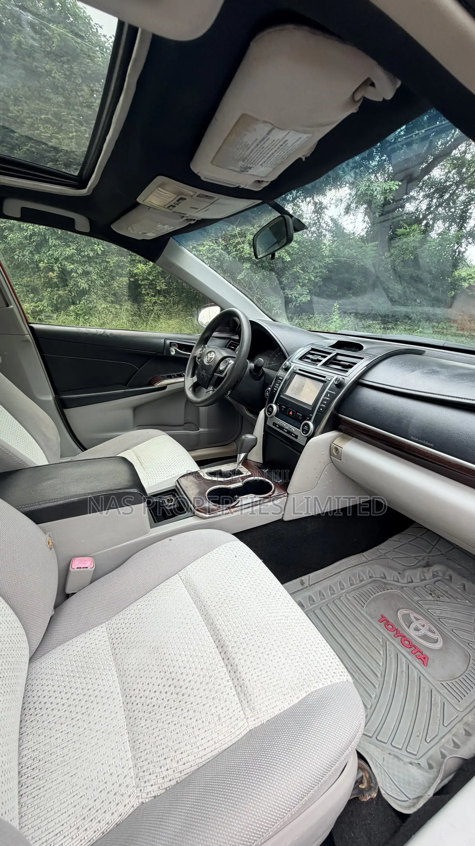 Toyota Camry XLE 4dr Sedan (2.5L 4cyl 6A) 2014 Red