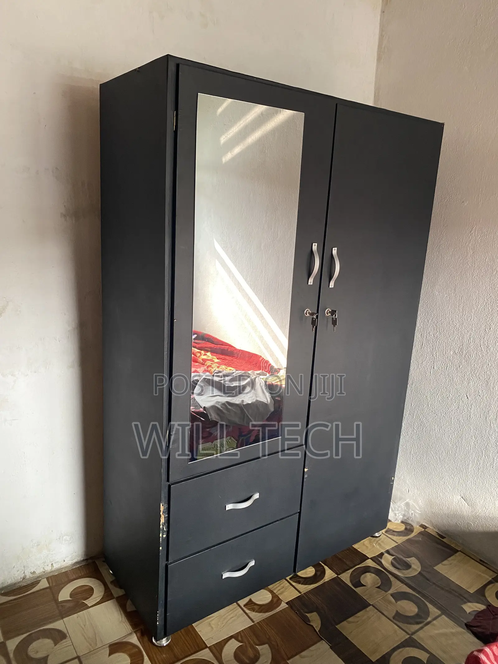 Modern 2-Door Wardrobe