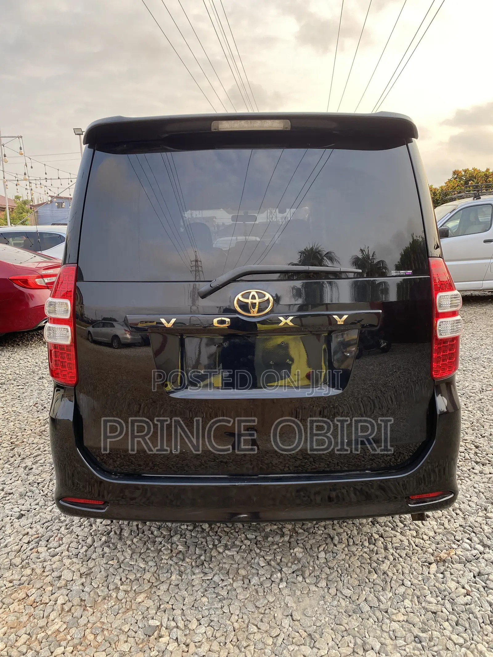 Toyota Voxy ZS 4WD 8-Seater 2013 Black