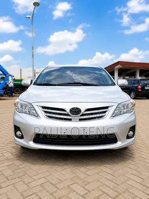Toyota Corolla LE Special Edition 4dr Sedan (1.8L 4cyl 4A) 2013 Silver