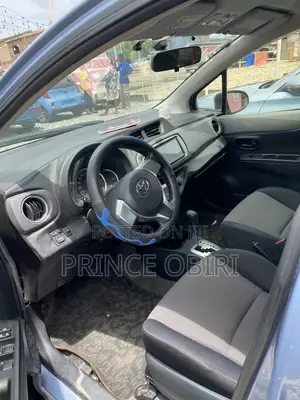 Toyota Vitz 1.3 AWD 5dr 2012 Blue