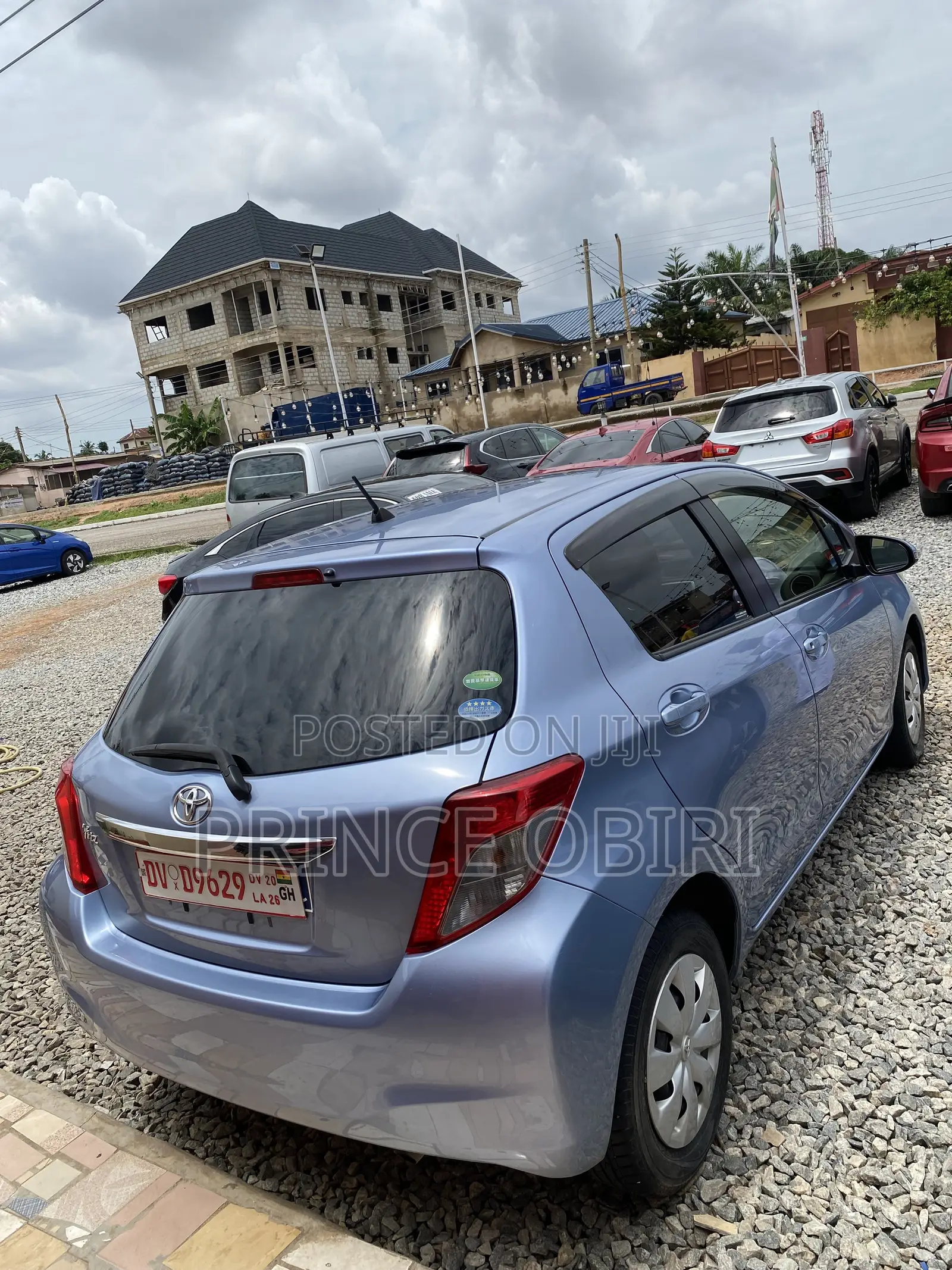 Toyota Vitz 1.3 AWD 5dr 2012 Blue
