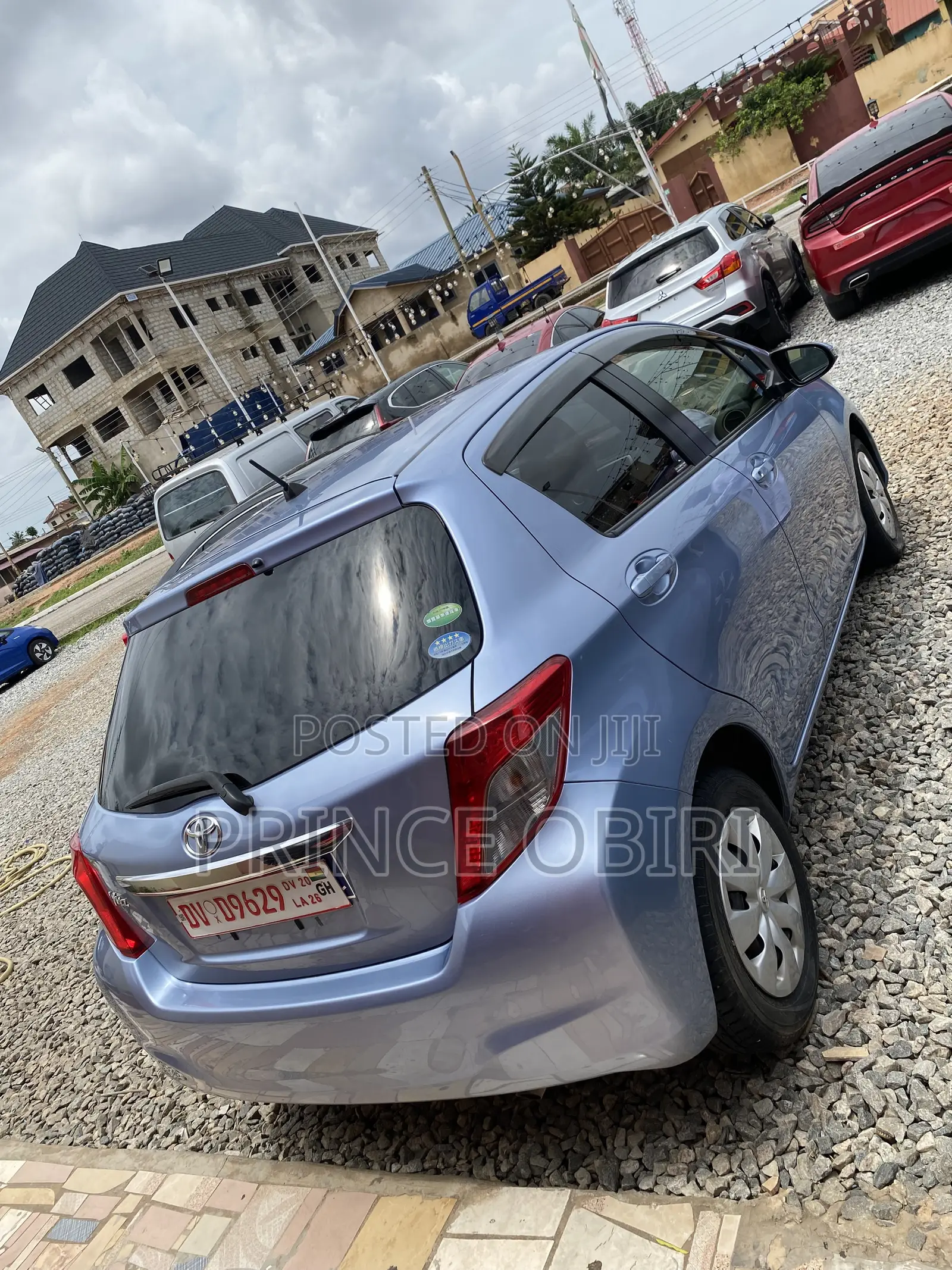 Toyota Vitz 1.3 AWD 5dr 2012 Blue