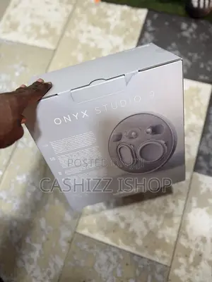 Onyx Studio 9