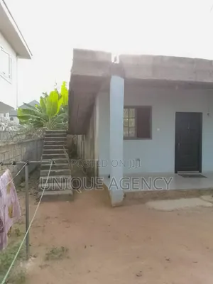 7bdrm Apartment in Ghana Flag for sale