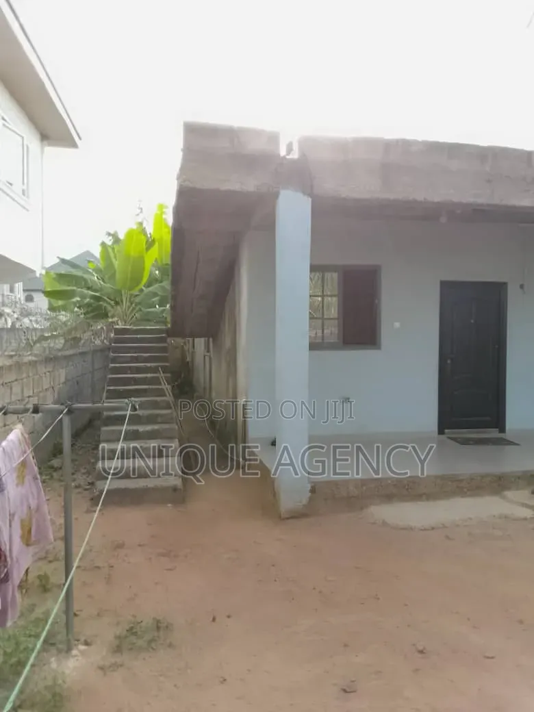 7bdrm Apartment in Ghana Flag for sale