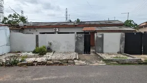 7bdrm Apartment in Ghana Flag for sale