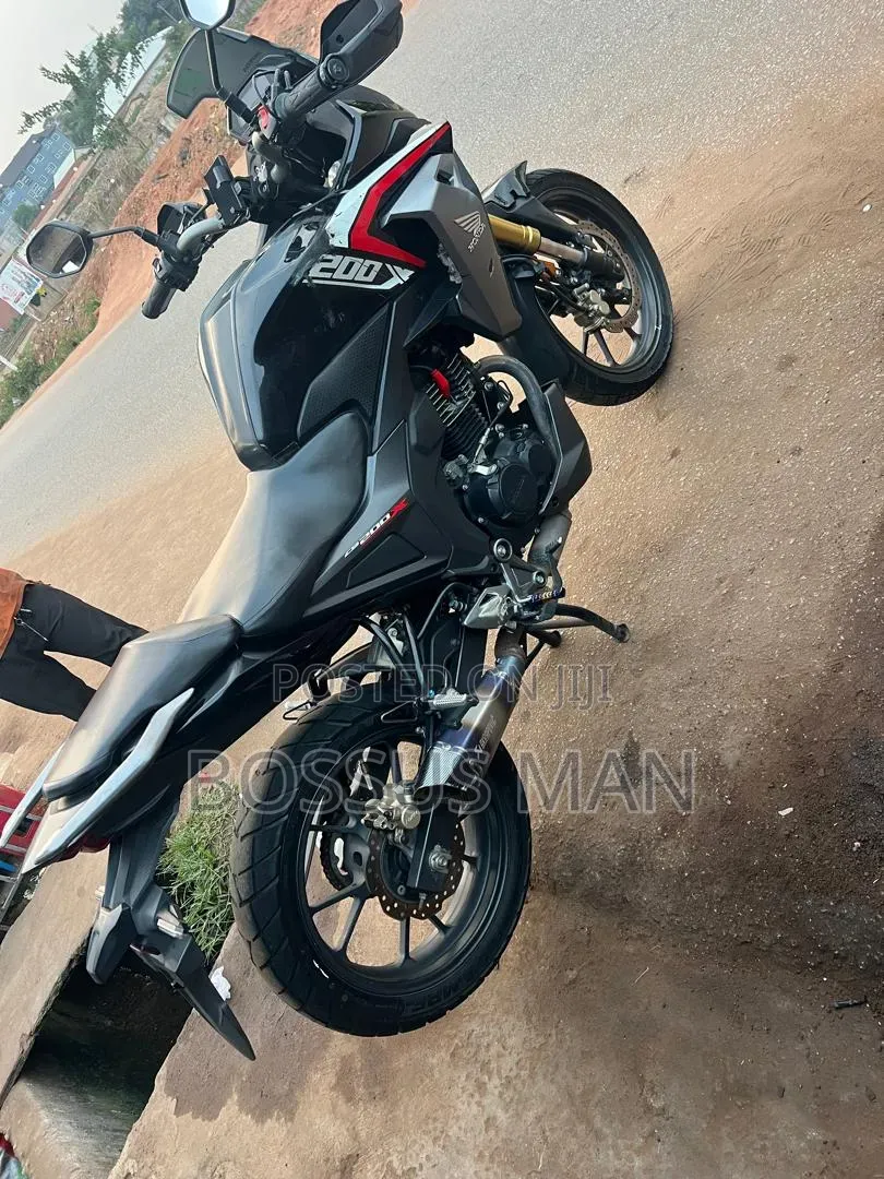 Honda CB 2025 Black