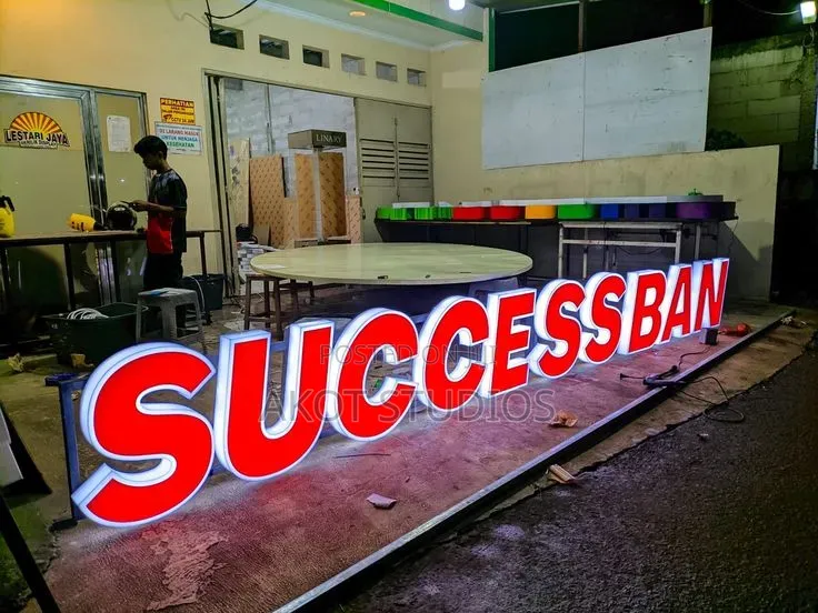 3D and 2D Signage