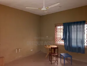 2bdrm Apartment in Main Station for rent