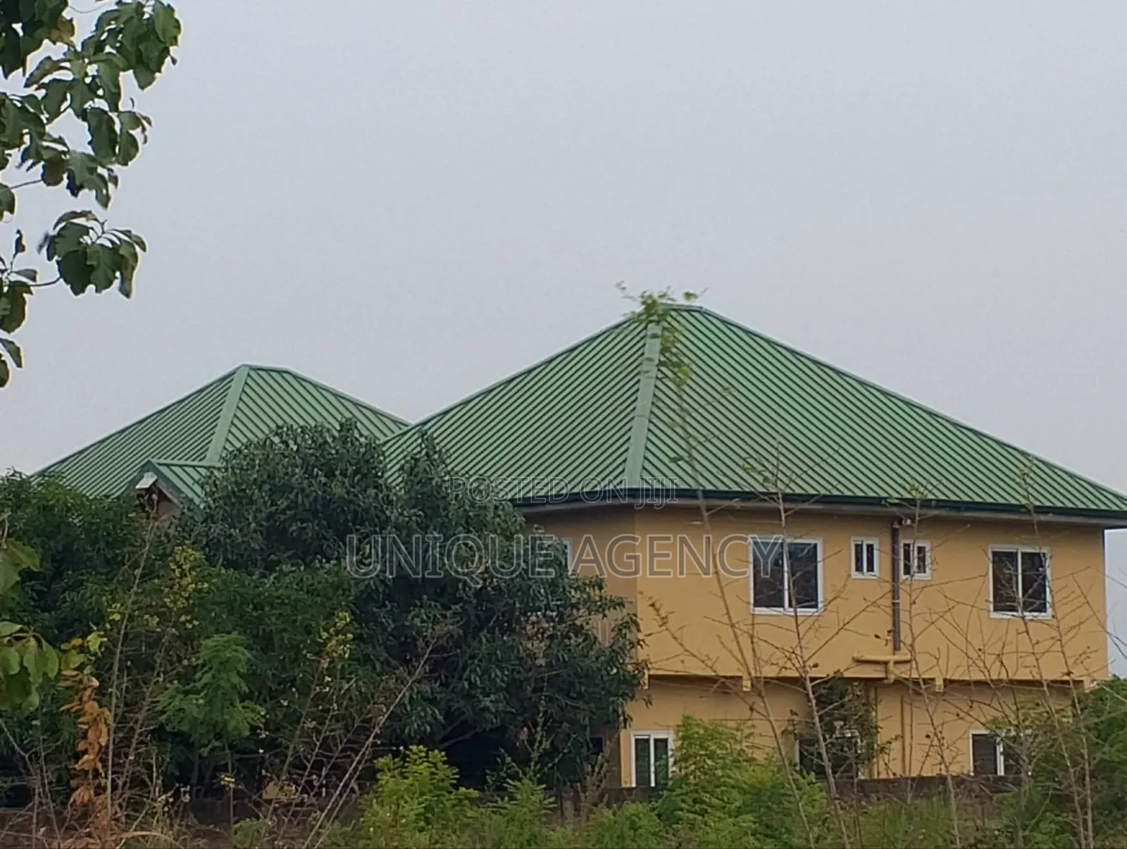 2bdrm Apartment in Main Station for rent