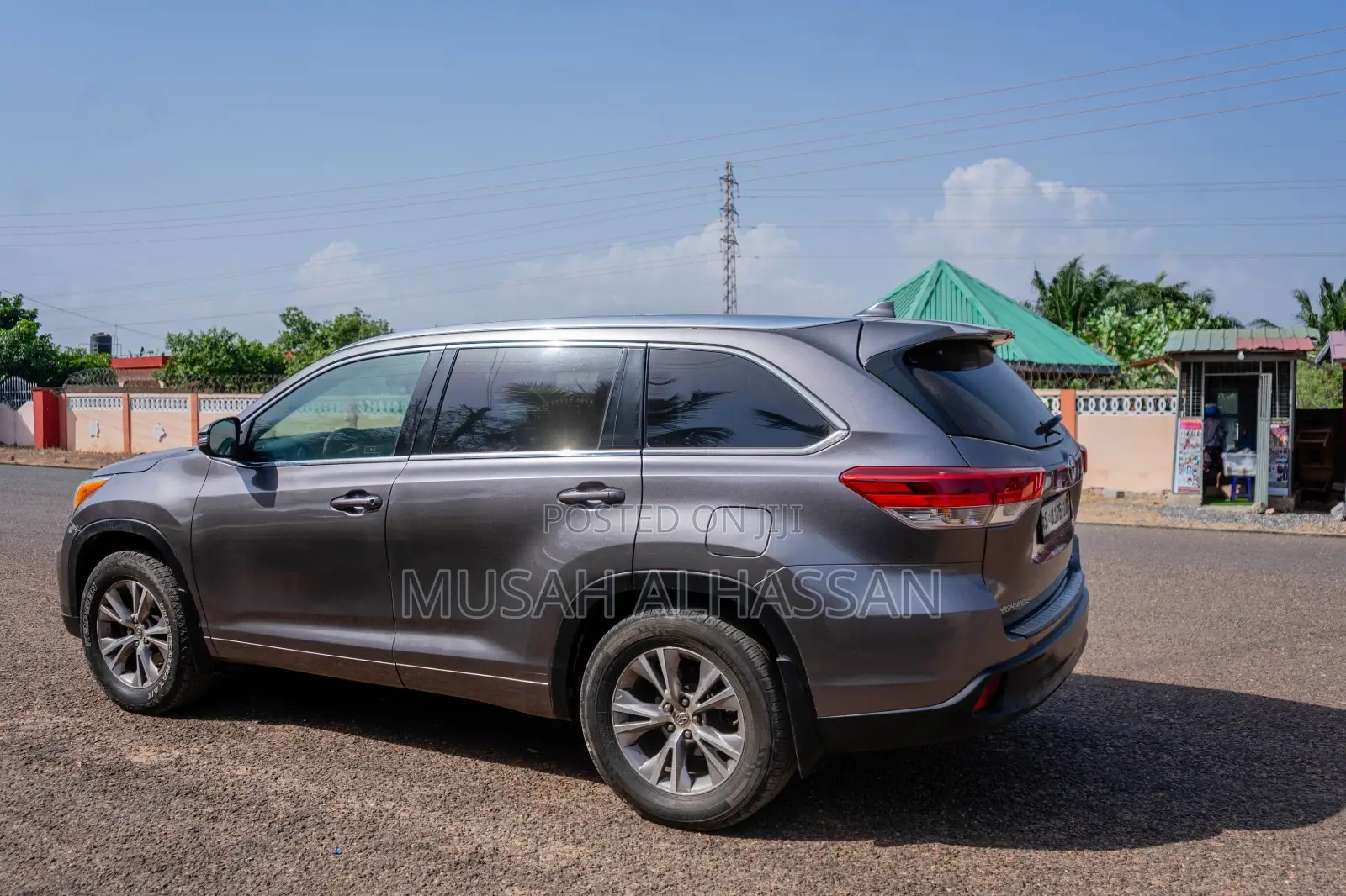 Toyota Highlander LE 4dr SUV (3.5L 6cyl 6A) 2014 Beige