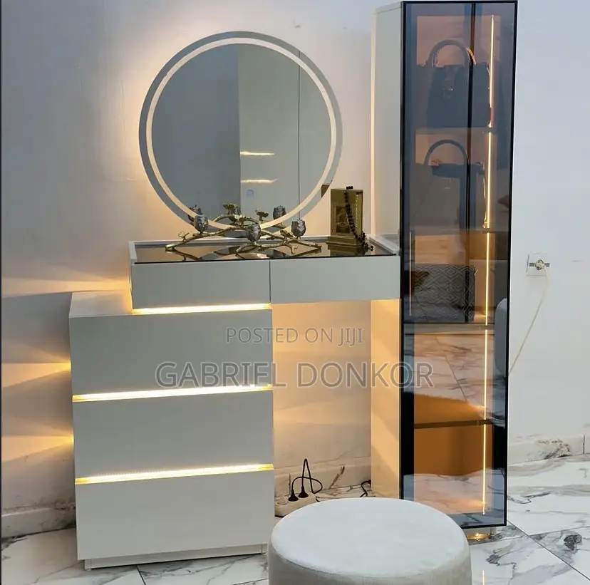 Cozy Dressing Mirror