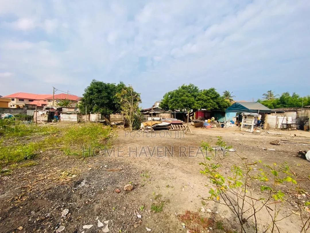 One ACRE of Land for Sale at Trassacco Adjiriganor