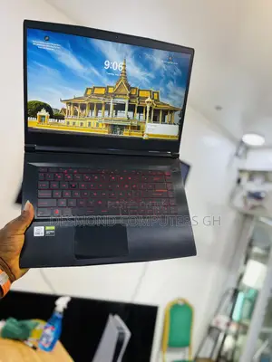 Laptop MSI GF63 16GB Intel Core i5 HDD+SSD 1.5T