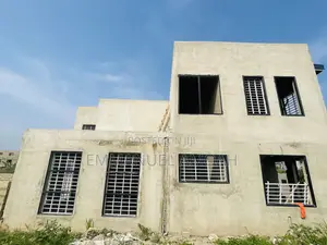 5bdrm House in Amoah, Takoradi for sale
