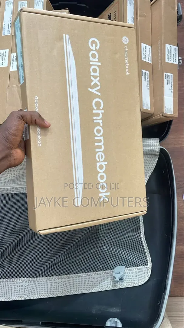 New Laptop Samsung Chromebook Plus 4GB Intel Celeron eMMC 128GB