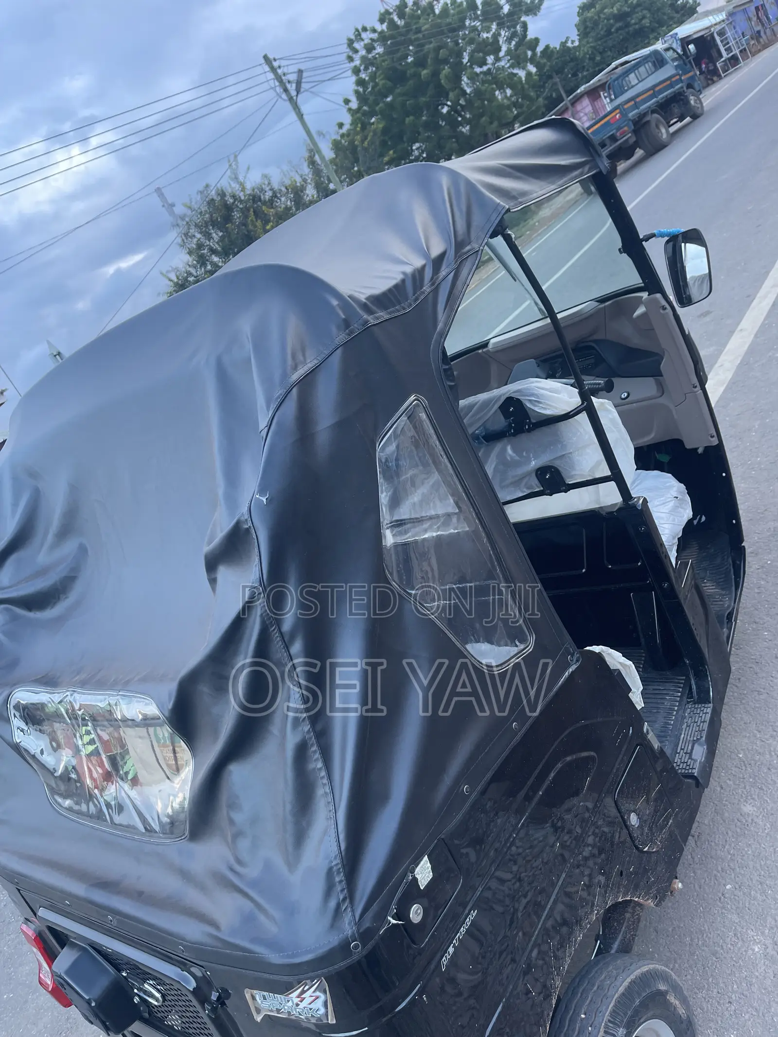 New Bajaj RE 2026 Black