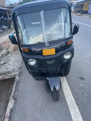 New Bajaj RE 2026 Black