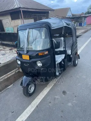 New Bajaj RE 2026 Black