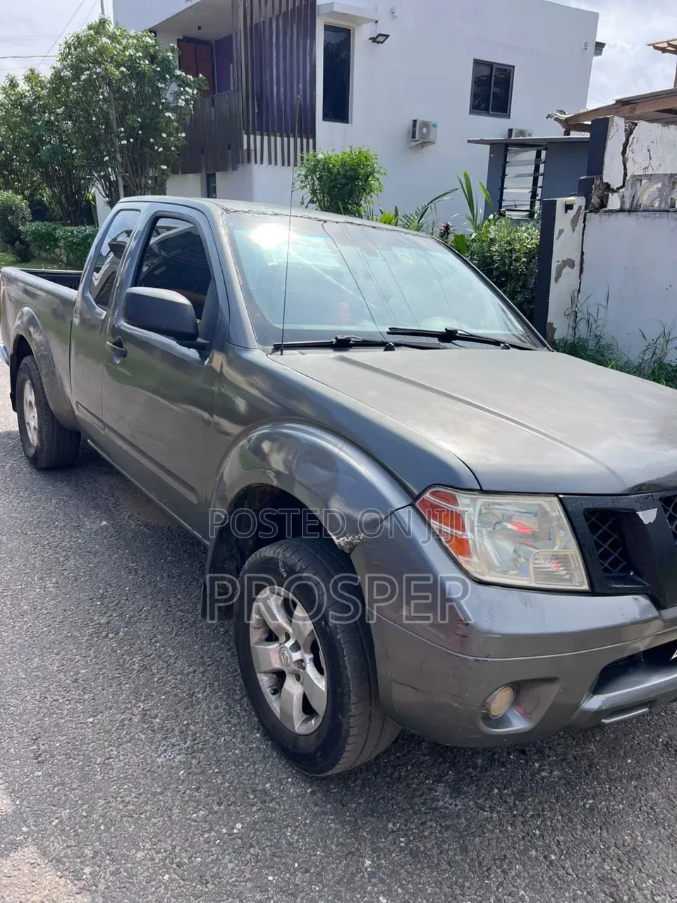 Nissan Frontier 2008 Gray