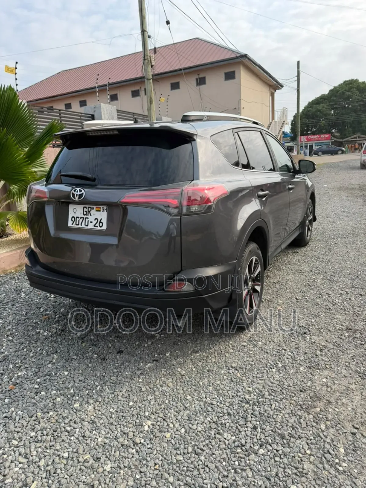 Toyota RAV4 XLE AWD (2.5L 4cyl 6A) 2017 Gray