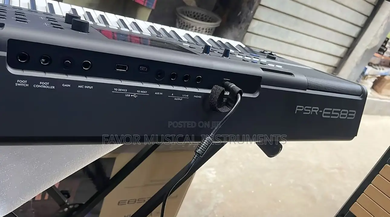 Yamaha PSR-E583 Keyboard