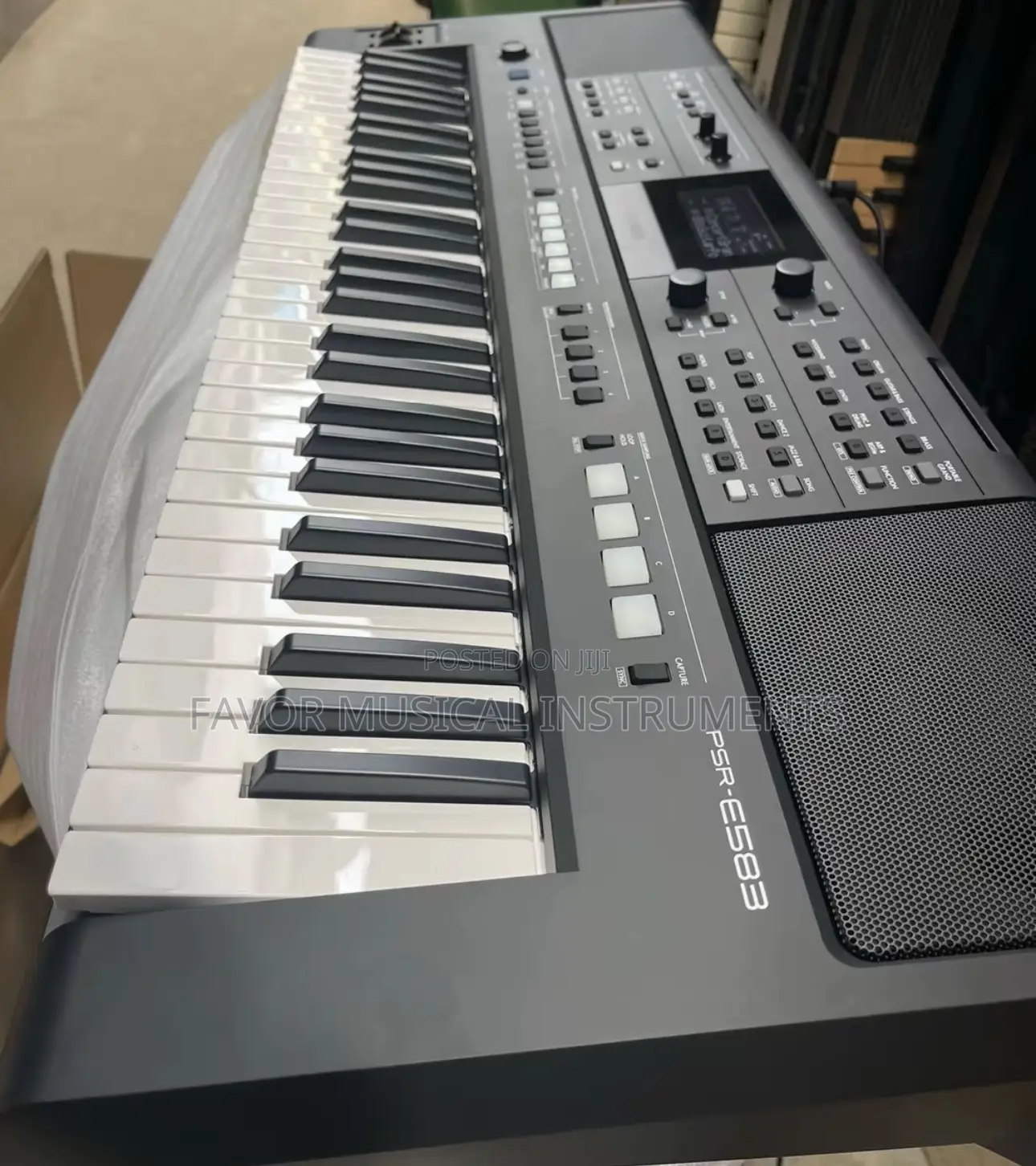Yamaha PSR-E583 Keyboard