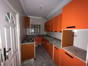 8bdrm Apartment in Kronum, Kumasi Metropolitan for sale