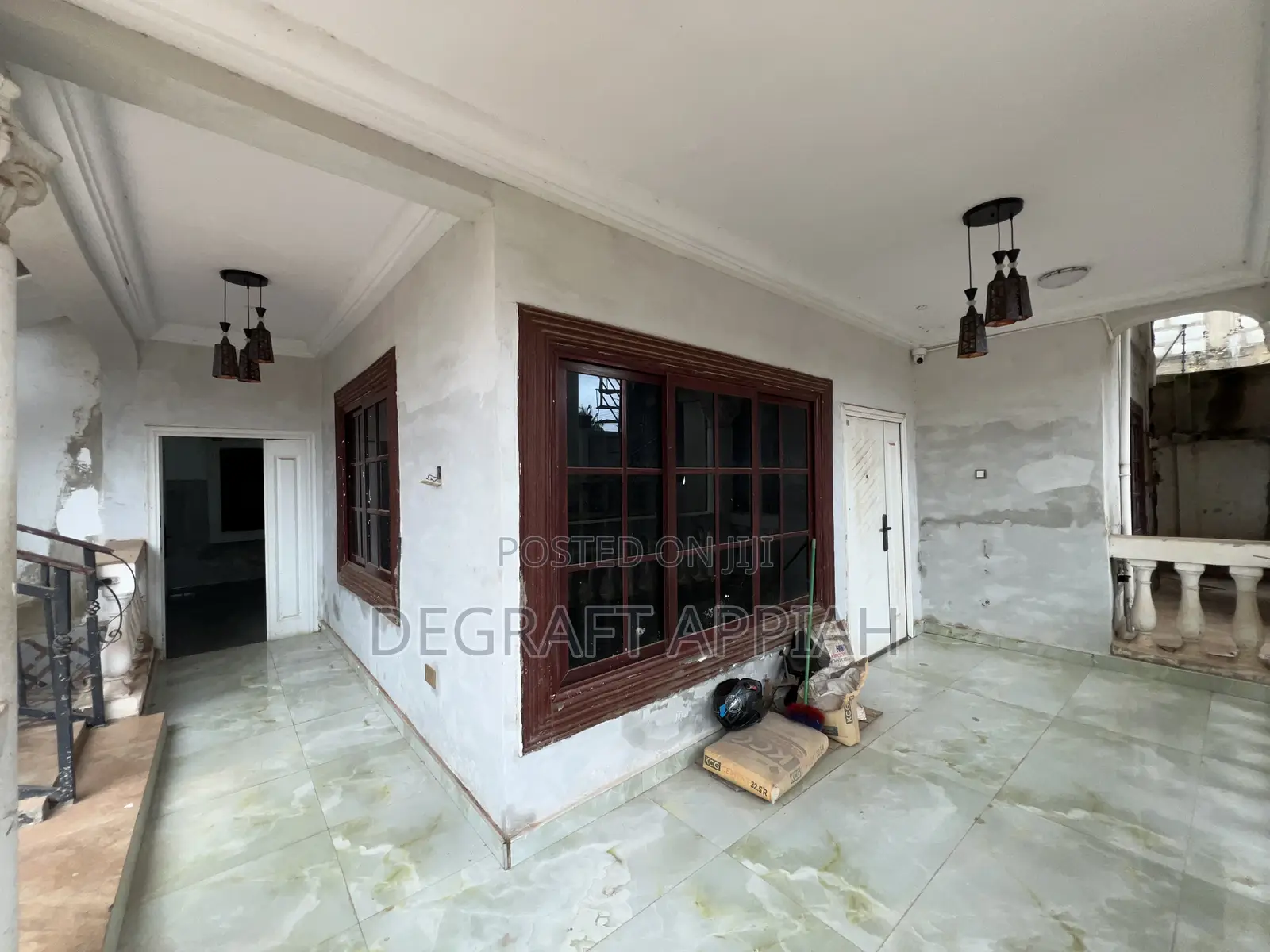 8bdrm Apartment in Kronum, Kumasi Metropolitan for sale