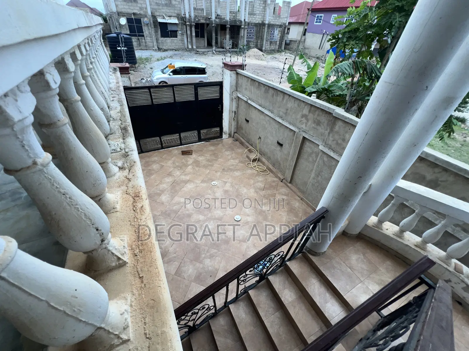 8bdrm Apartment in Kronum, Kumasi Metropolitan for sale