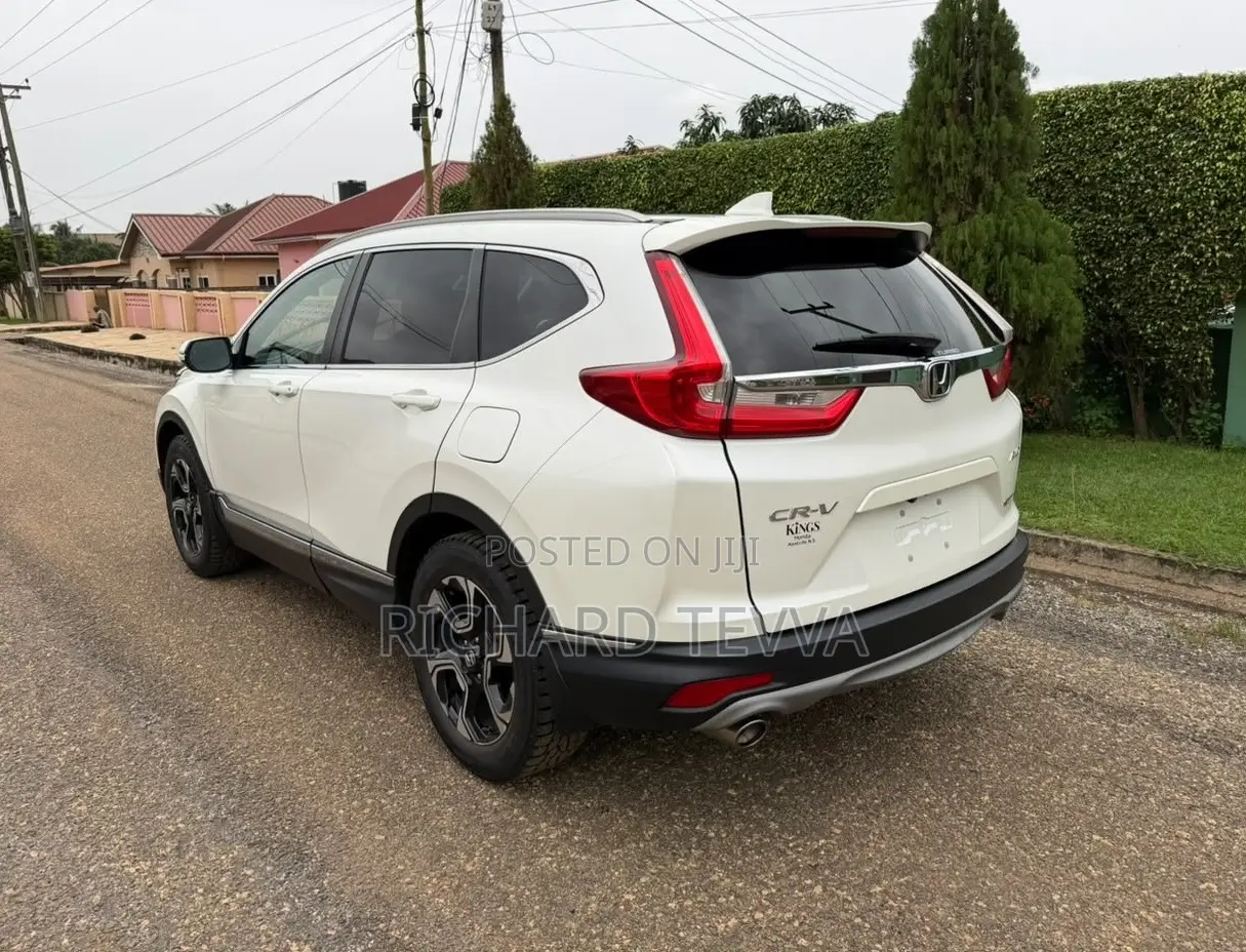 Honda CR-V Touring AWD 2018 White