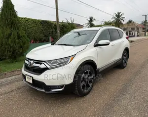 Honda CR-V Touring AWD 2018 White