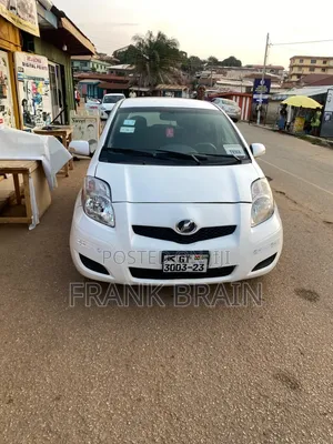 Toyota Vitz 1.3 AWD 5dr 2010 White