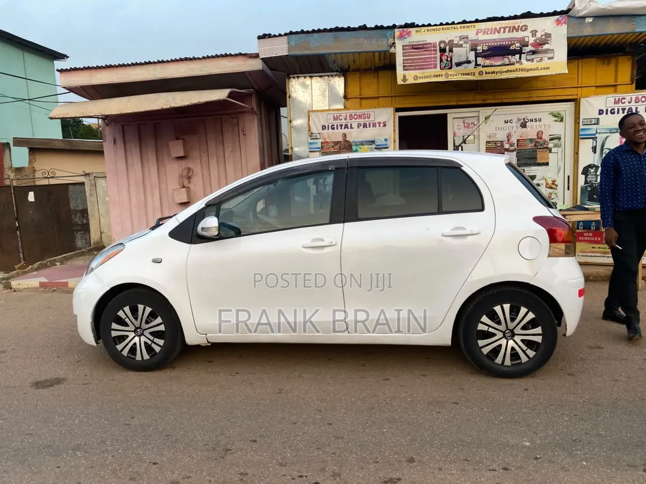 Toyota Vitz 1.3 AWD 5dr 2010 White