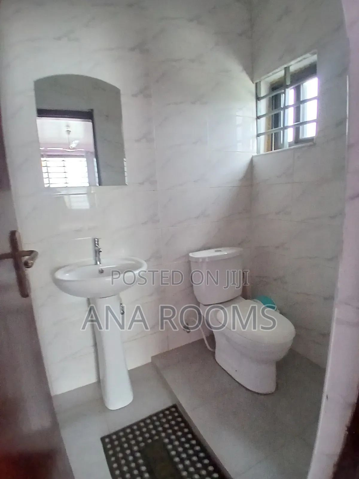 Furnished 2bdrm Townhouse/Terrace in Community 22, Tema Metropolitan