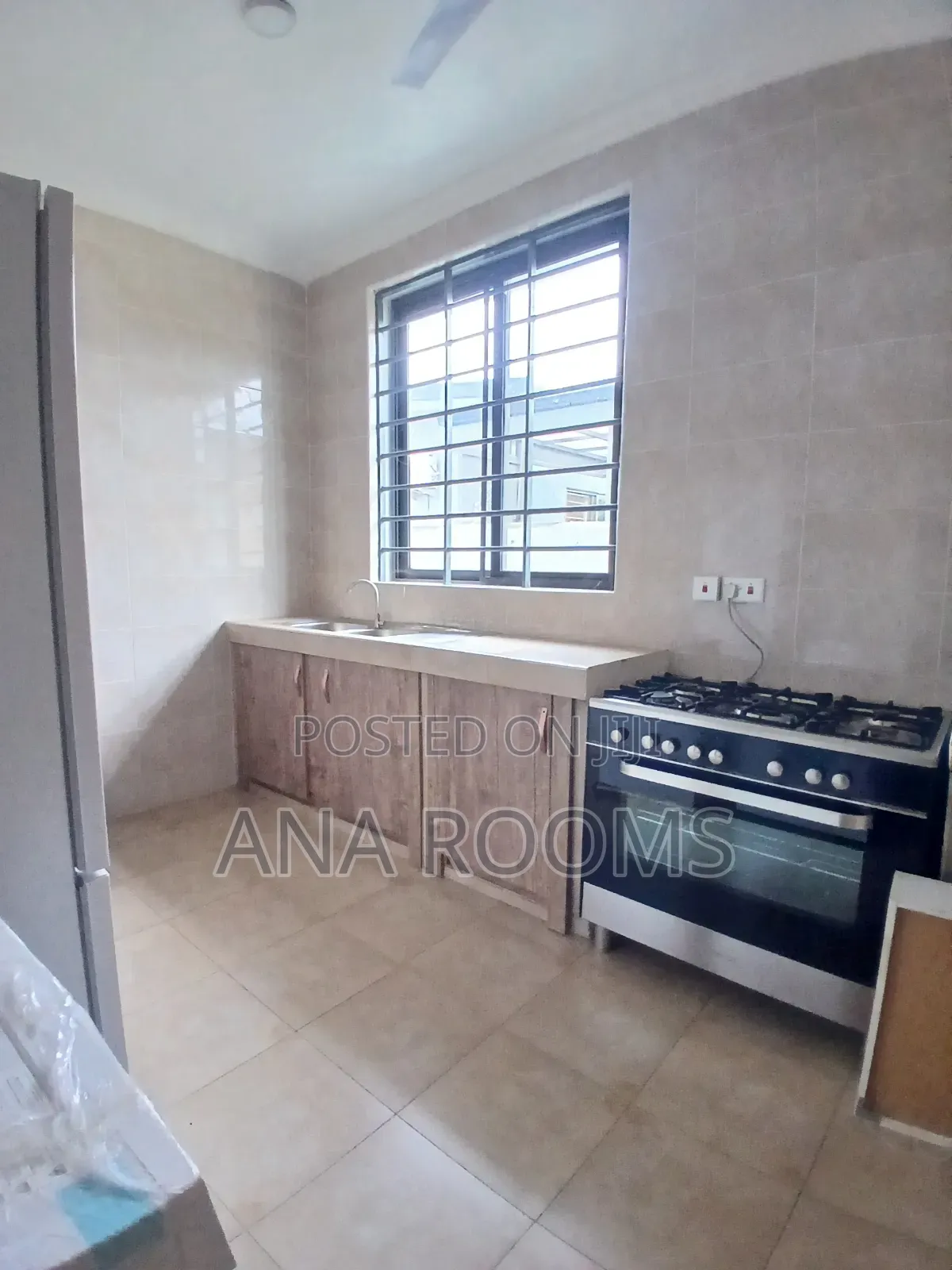 Furnished 2bdrm Townhouse/Terrace in Community 22, Tema Metropolitan