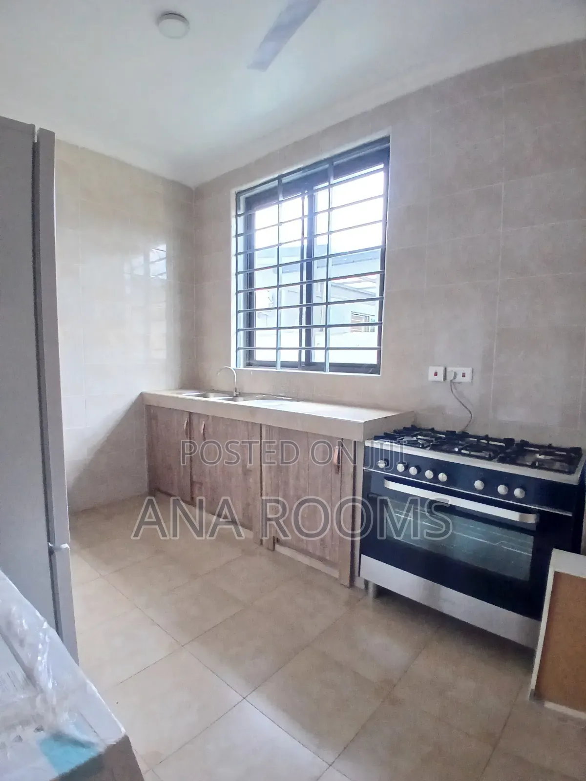 Furnished 2bdrm Townhouse/Terrace in Community 22, Tema Metropolitan