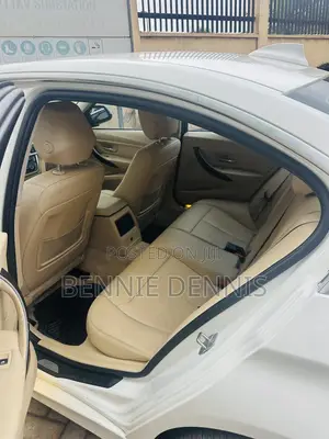 BMW 3 Series 328i RWD 2013 White