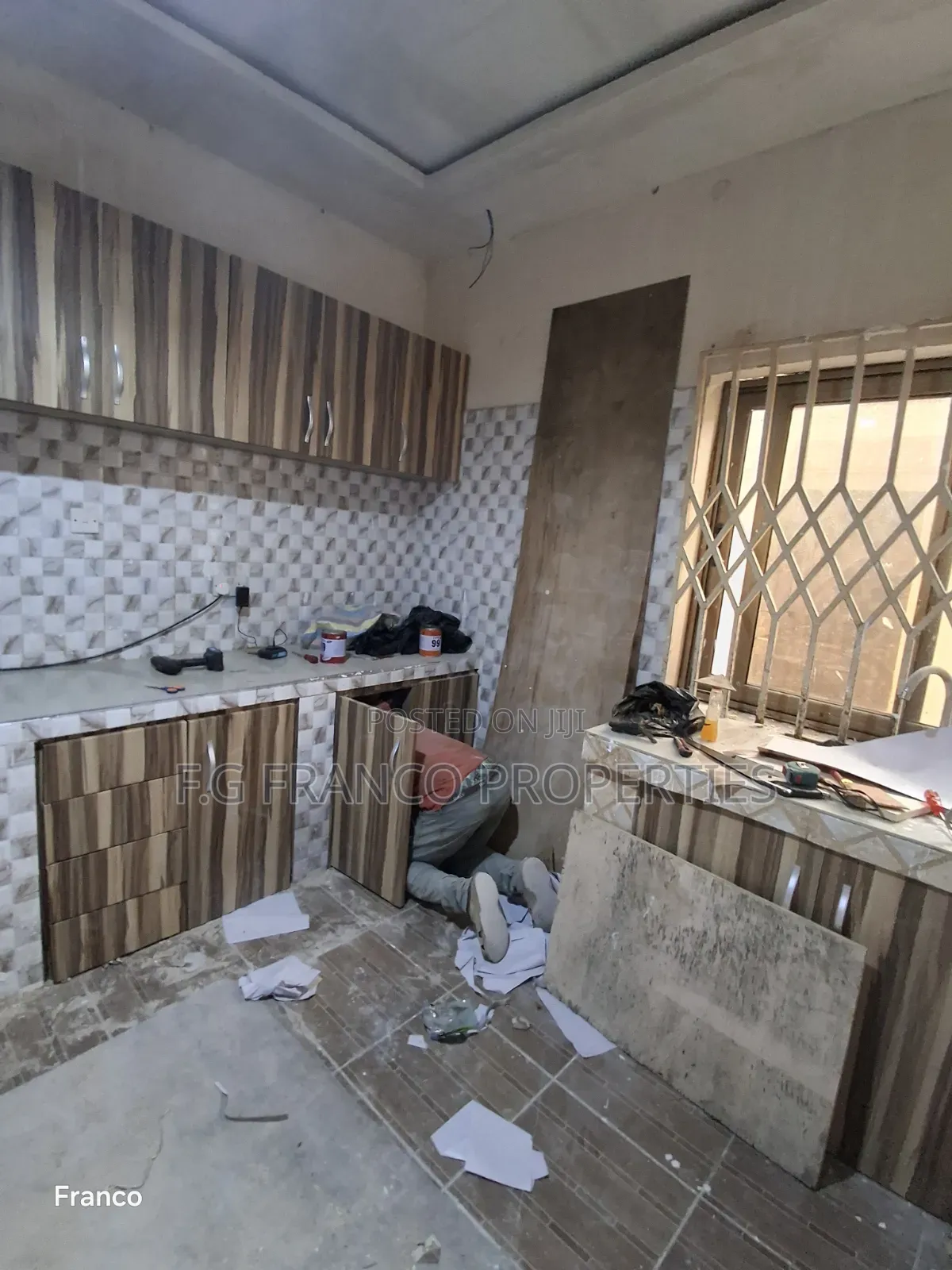 3bdrm Apartment in Kg Franco Properties, Baatsona Total for rent