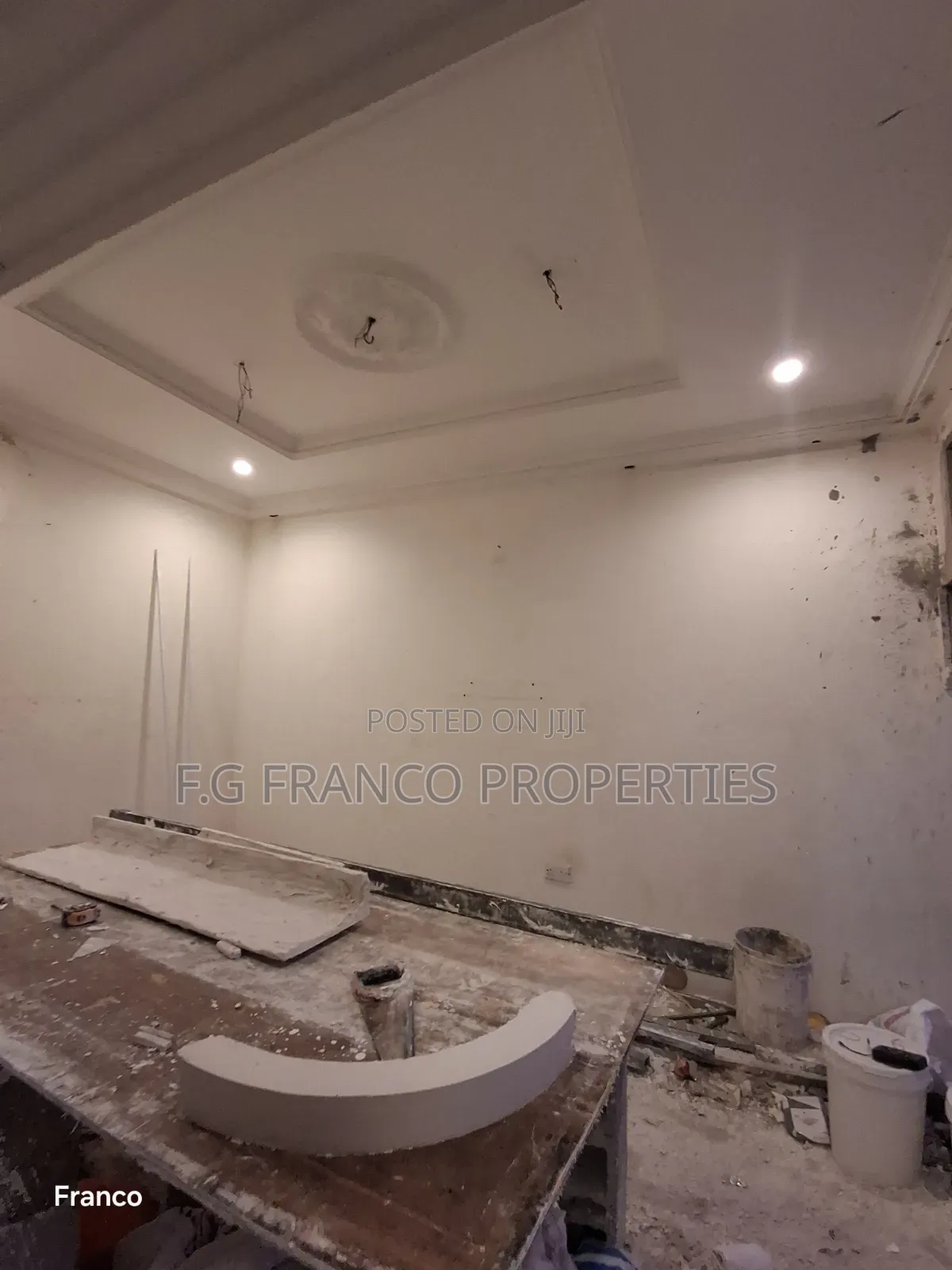 3bdrm Apartment in Kg Franco Properties, Baatsona Total for rent