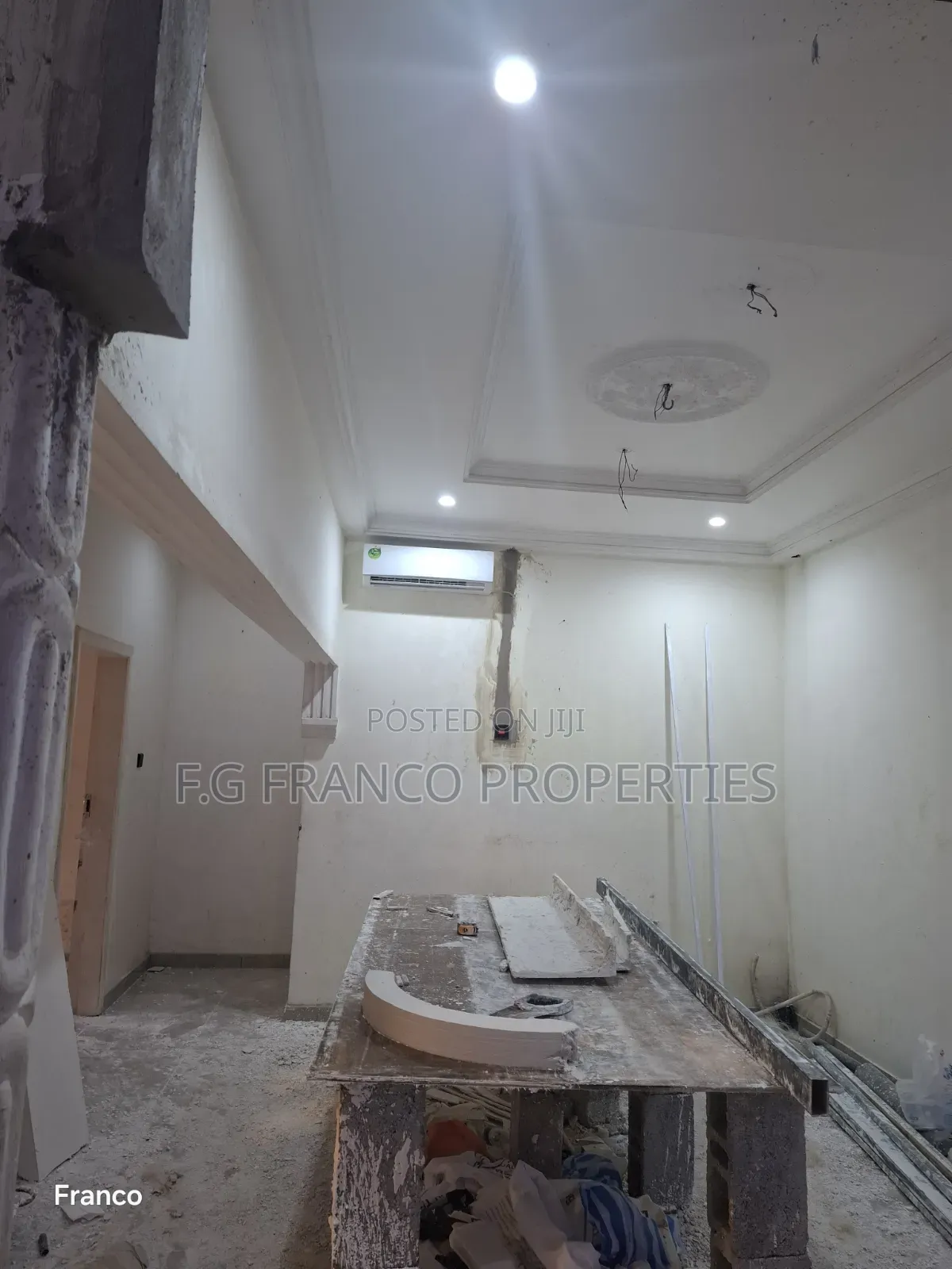 3bdrm Apartment in Kg Franco Properties, Baatsona Total for rent