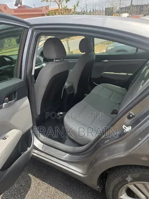 Hyundai Elantra SE 2020 Silver