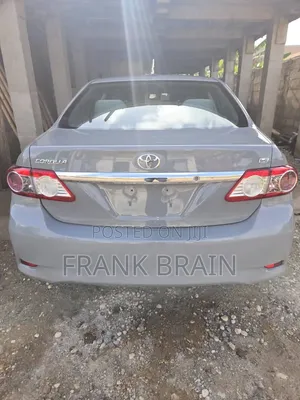 Toyota Corolla LE 4dr Sedan (1.8L 4cyl 4A) 2013 Gray