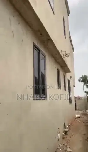 5bdrm House in East Legon for sale